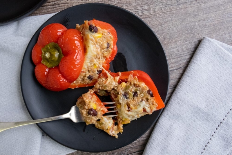 Quinoa and Black Bean Stuffed Bell Peppers Recette Magazine