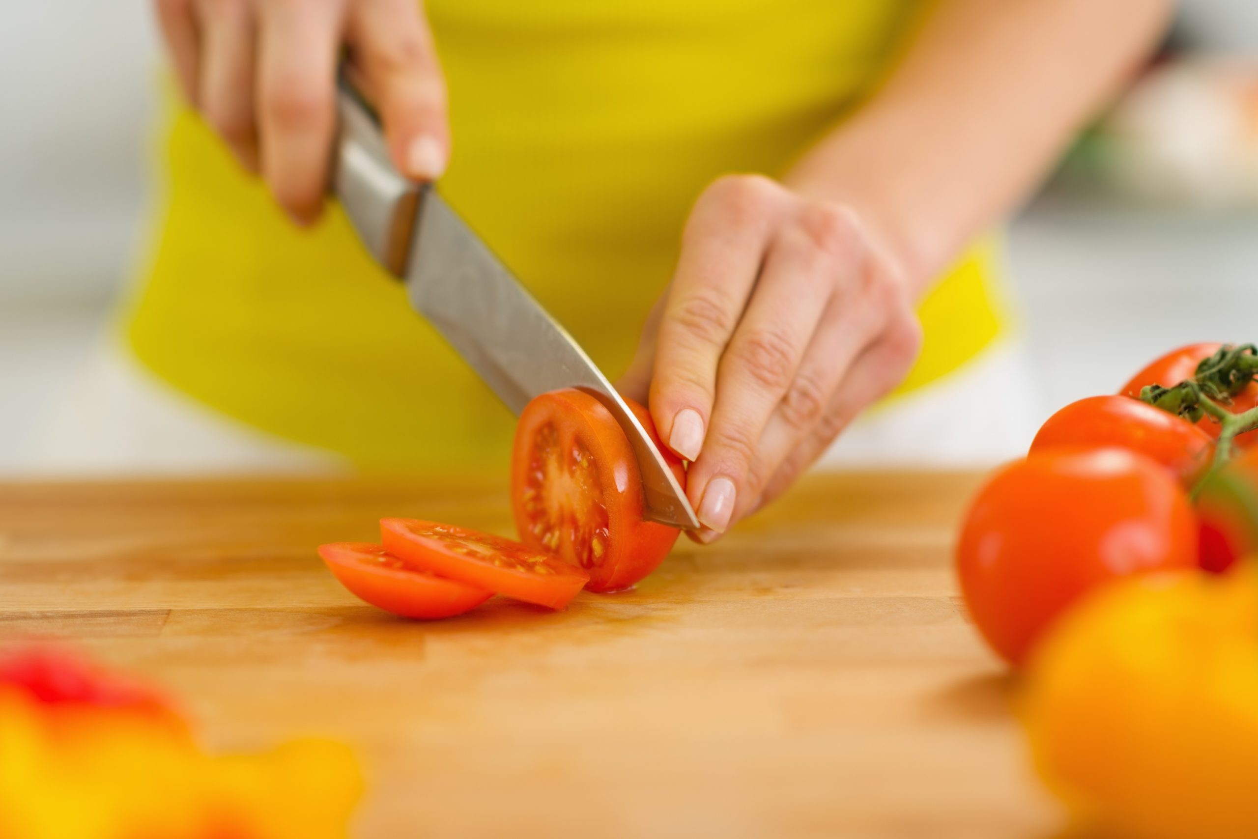 The Correct Way to Sharpen Your Kitchen Knives Recette Magazine