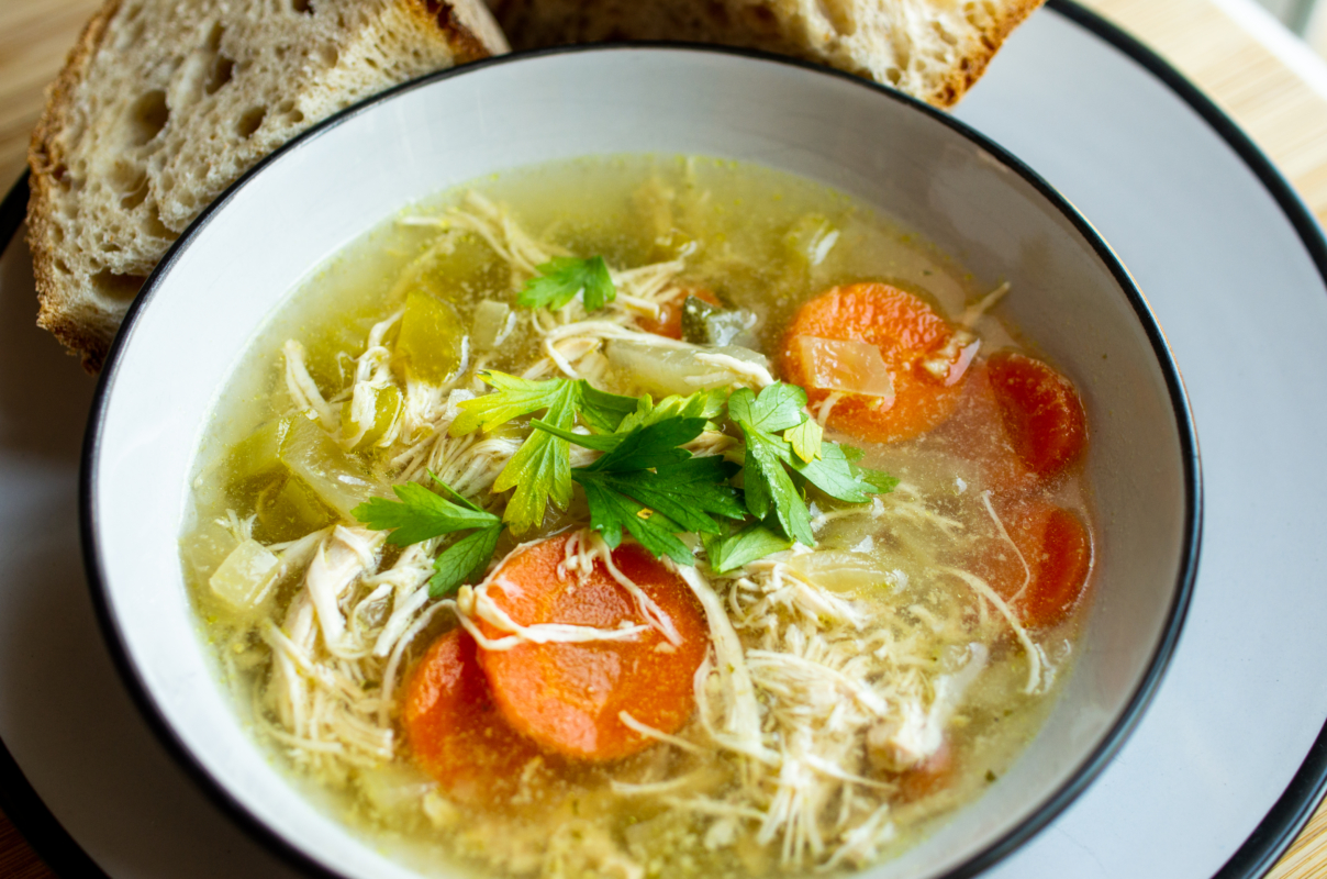 How to Slow Cook Chicken Soup Recette Magazine