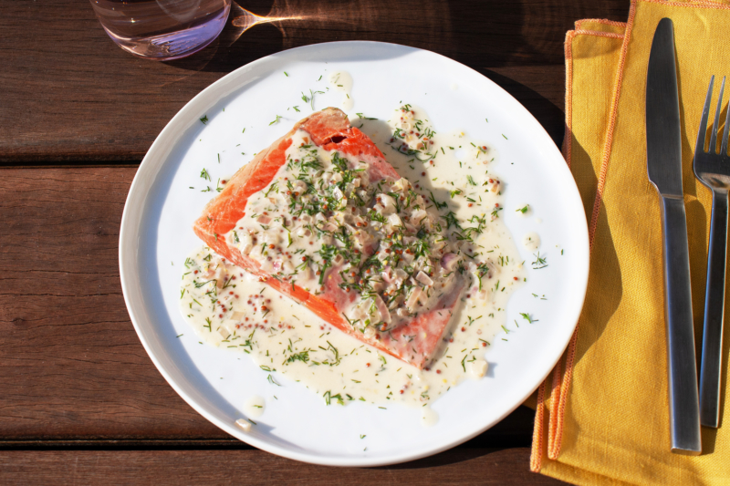 Salmon with Mustard Dill Cream Sauce Recette Magazine