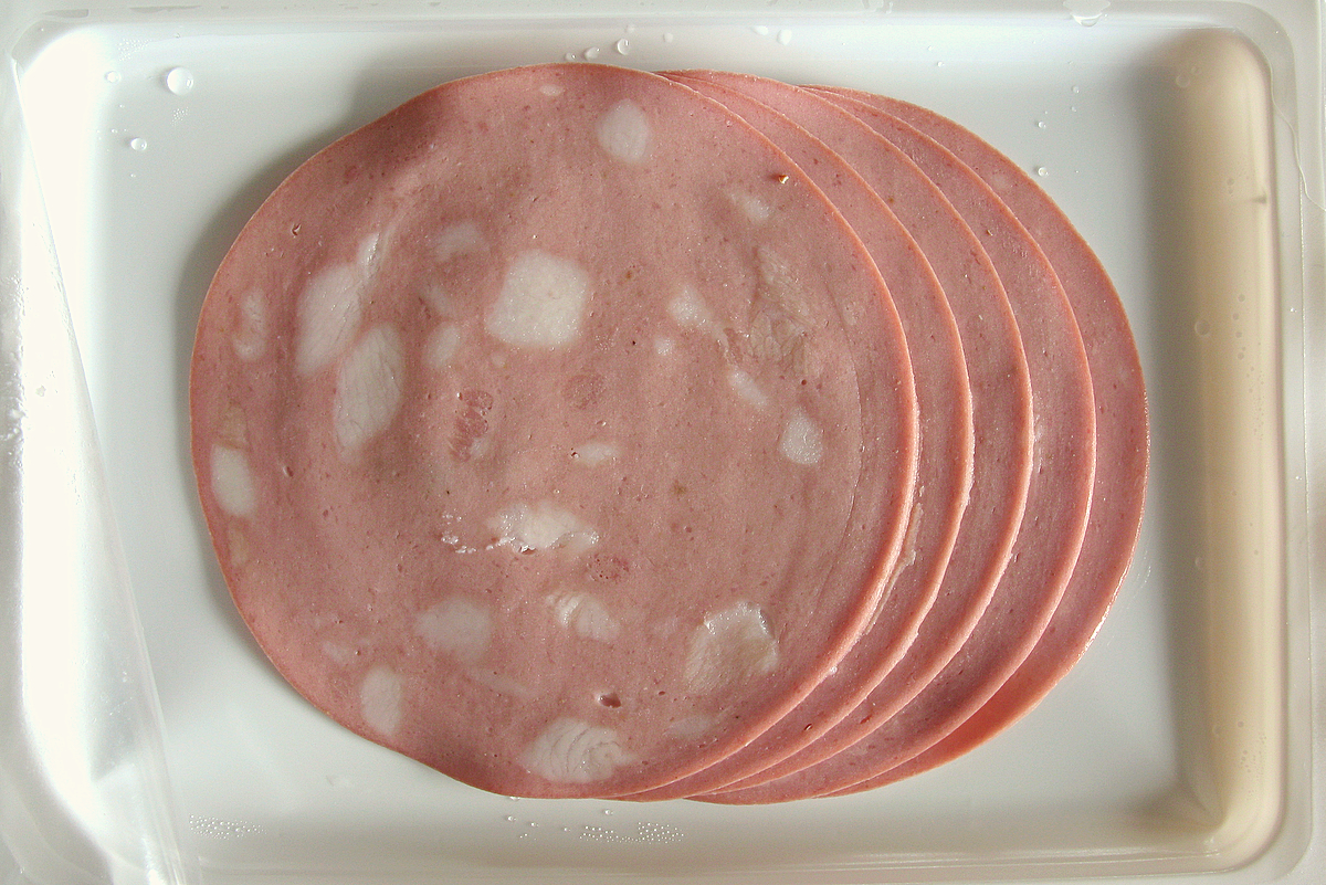 Mortadella, the Delicious Italian Deli Meat Recette Magazine
