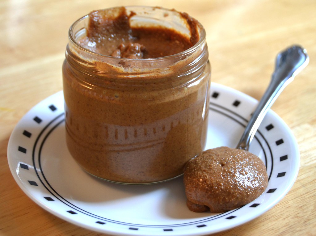 Almond Butter: The Rich and Creamy Nut Butter – Recette Magazine