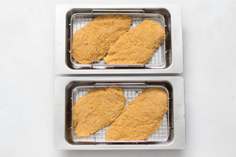 Cornflake Chicken Cutlets with Roasted Red Pepper Ranch – Recette Magazine