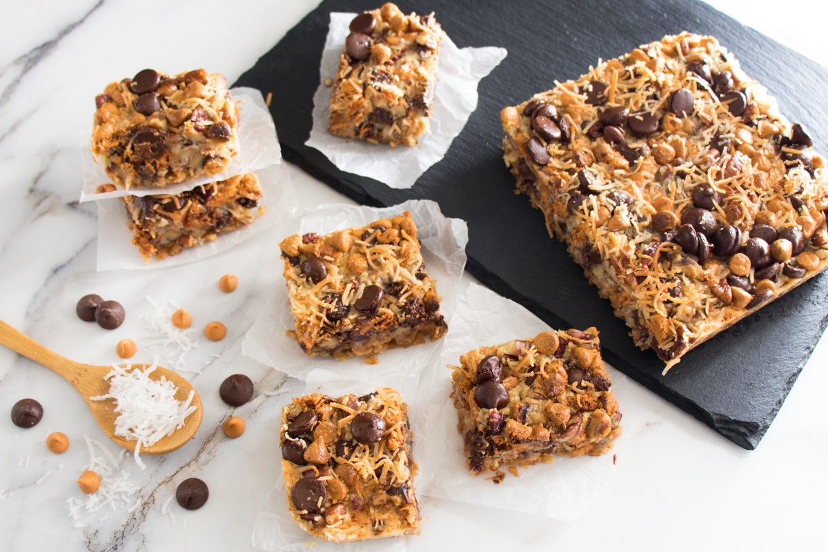 Coconut Magic Cookie Bars Recette Magazine   Magic Cookie Bars Hero 2 