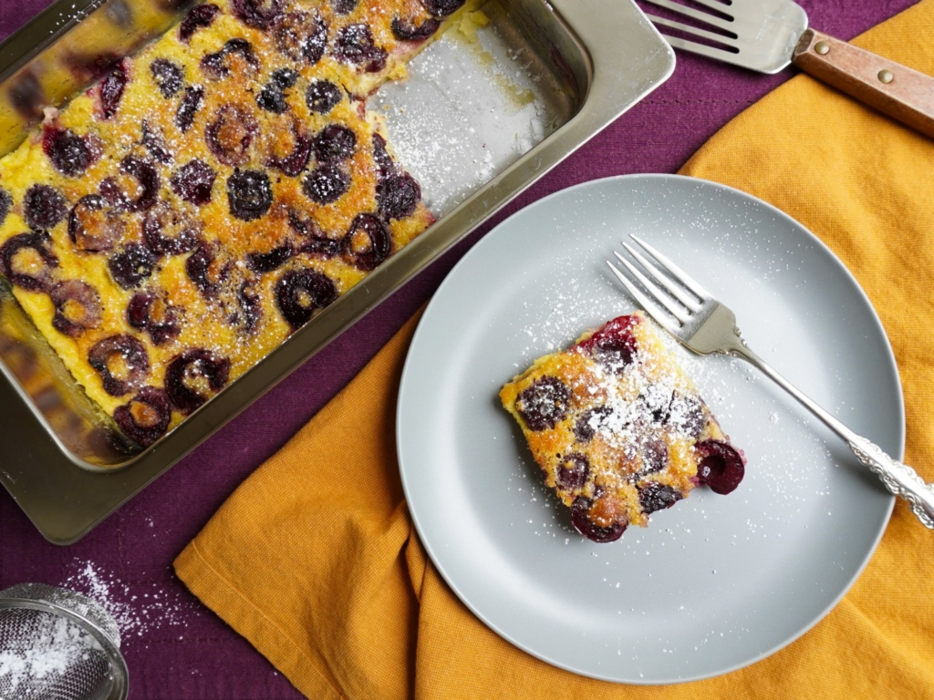 Rhubarb and vanilla cake - PressReader