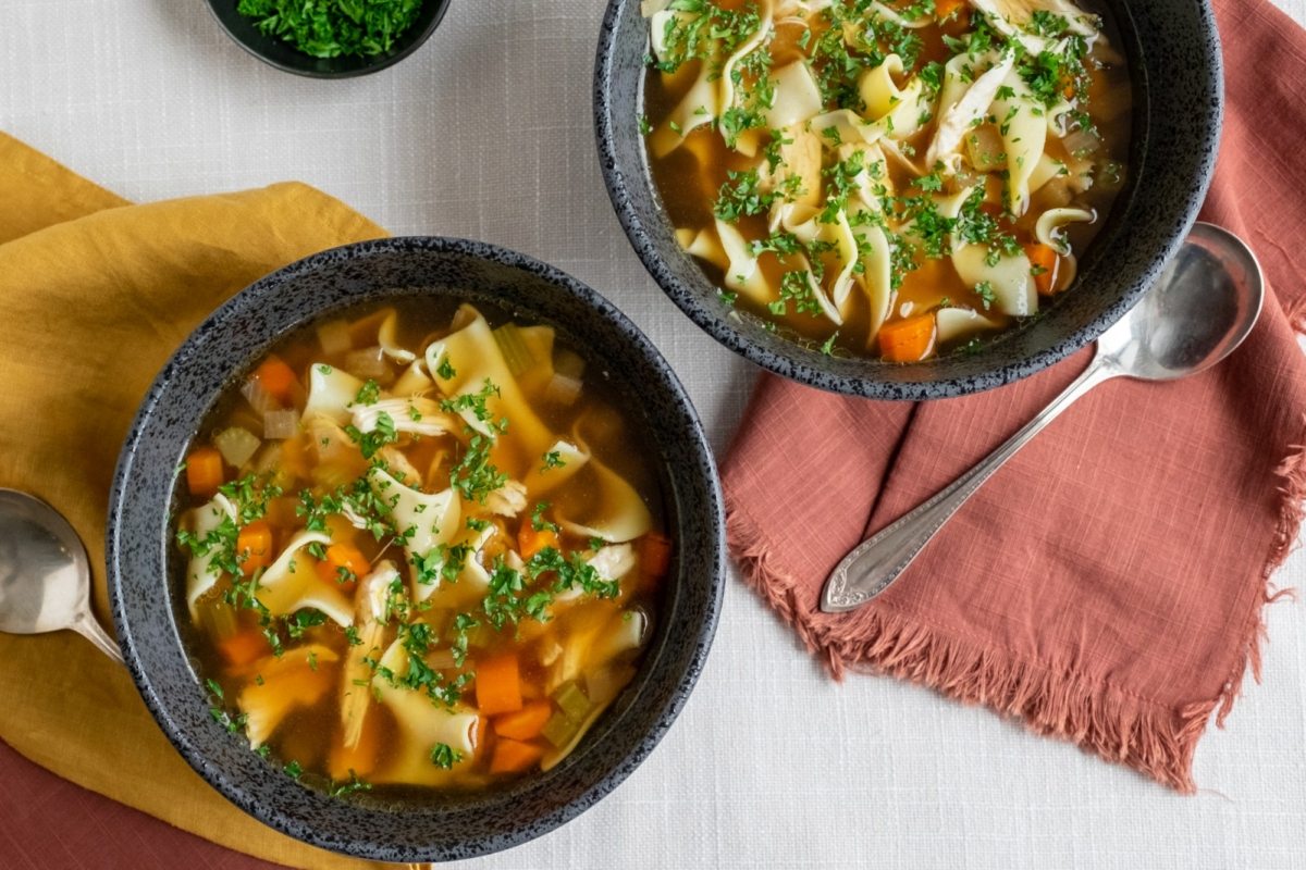 What’s the Difference Between Broth and Stock? Recette Magazine