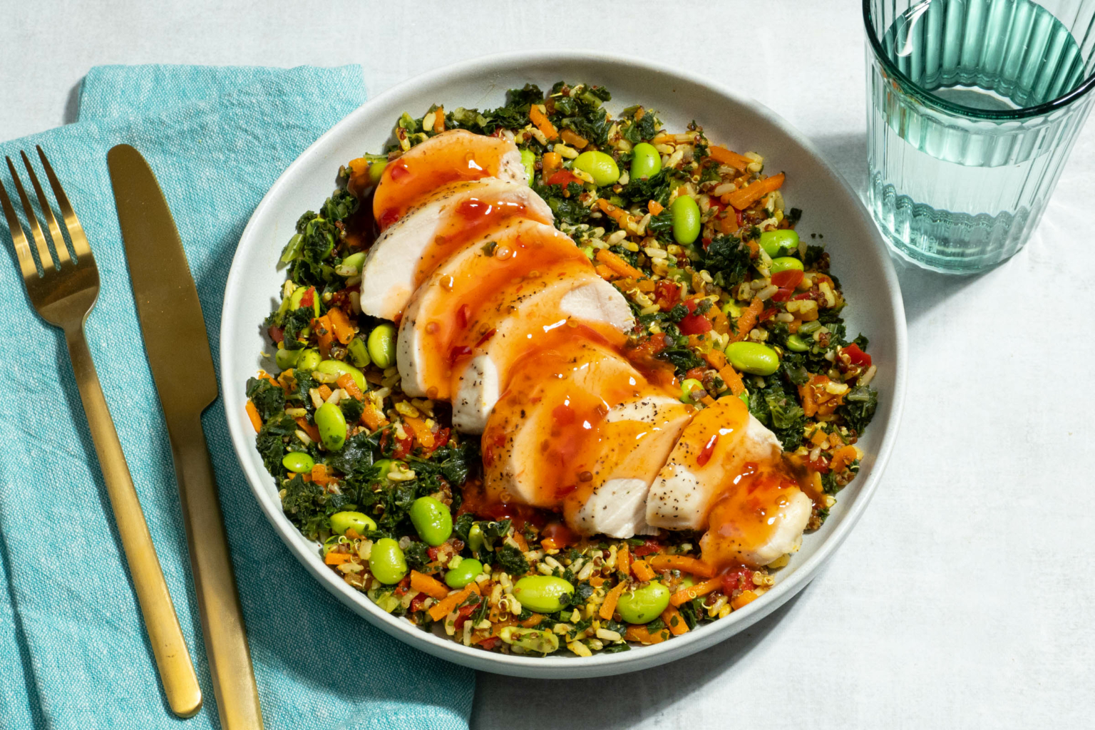 Thai Chili Glazed Chicken Grain Bowl Recette Magazine