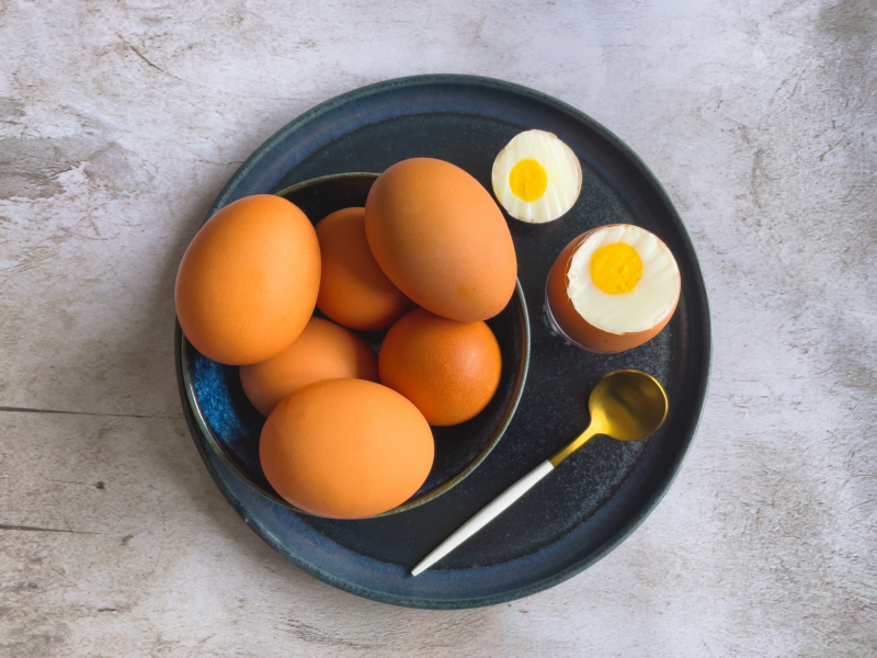 How to Cook HardBoiled Eggs in Suvie Recette Magazine