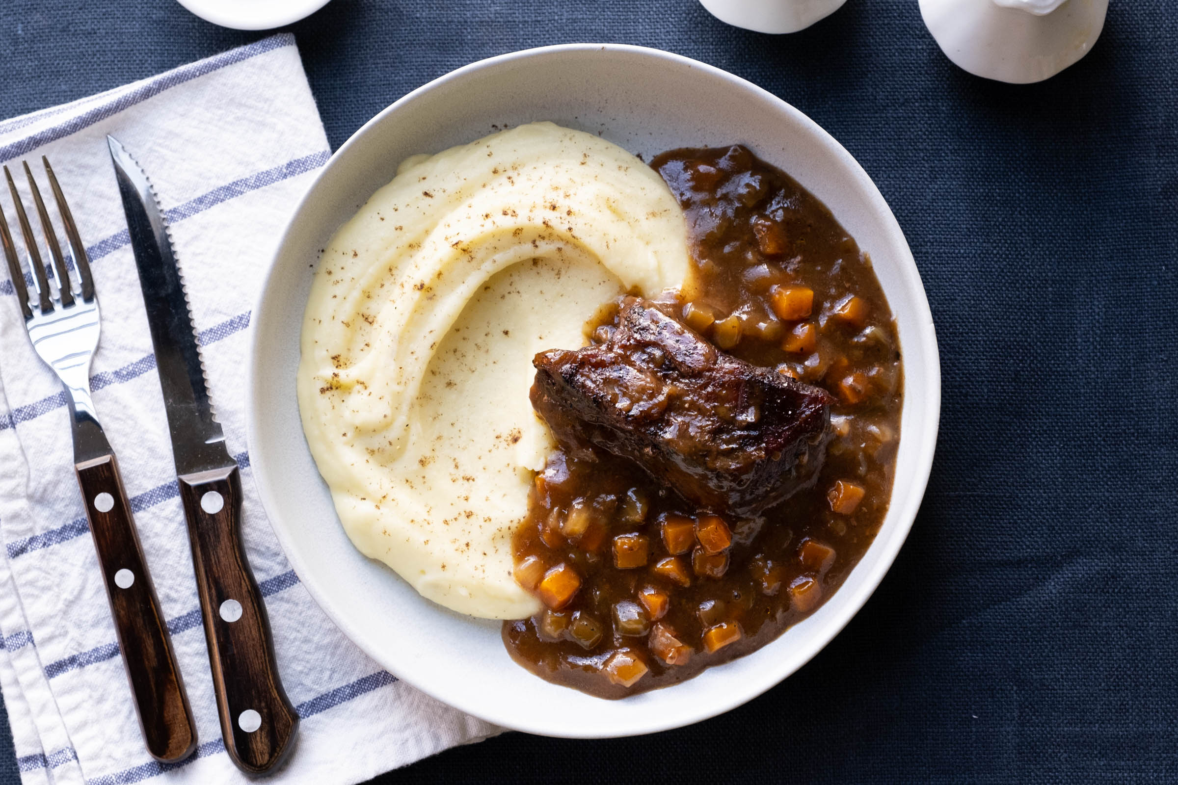 Meal Card: Black Truffle Potatoes and Braised Short Rib – Recette Magazine