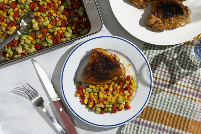Crispy Chicken Thighs & Simple Succotash Recette Magazine