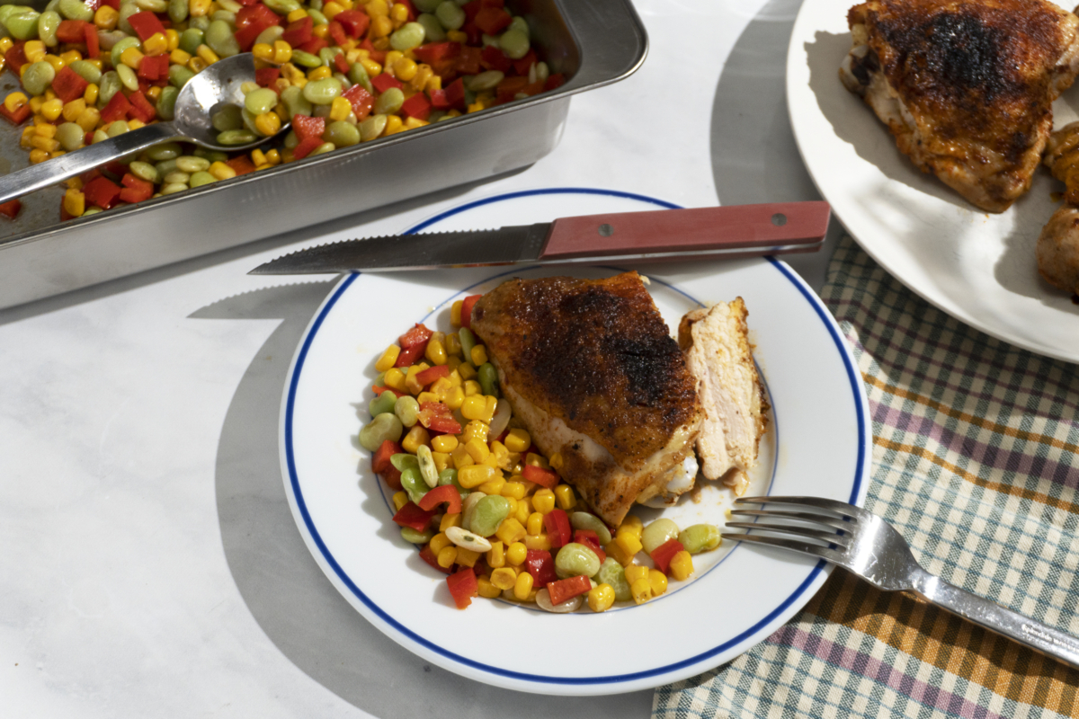 Crispy Chicken Thighs & Simple Succotash – Recette Magazine