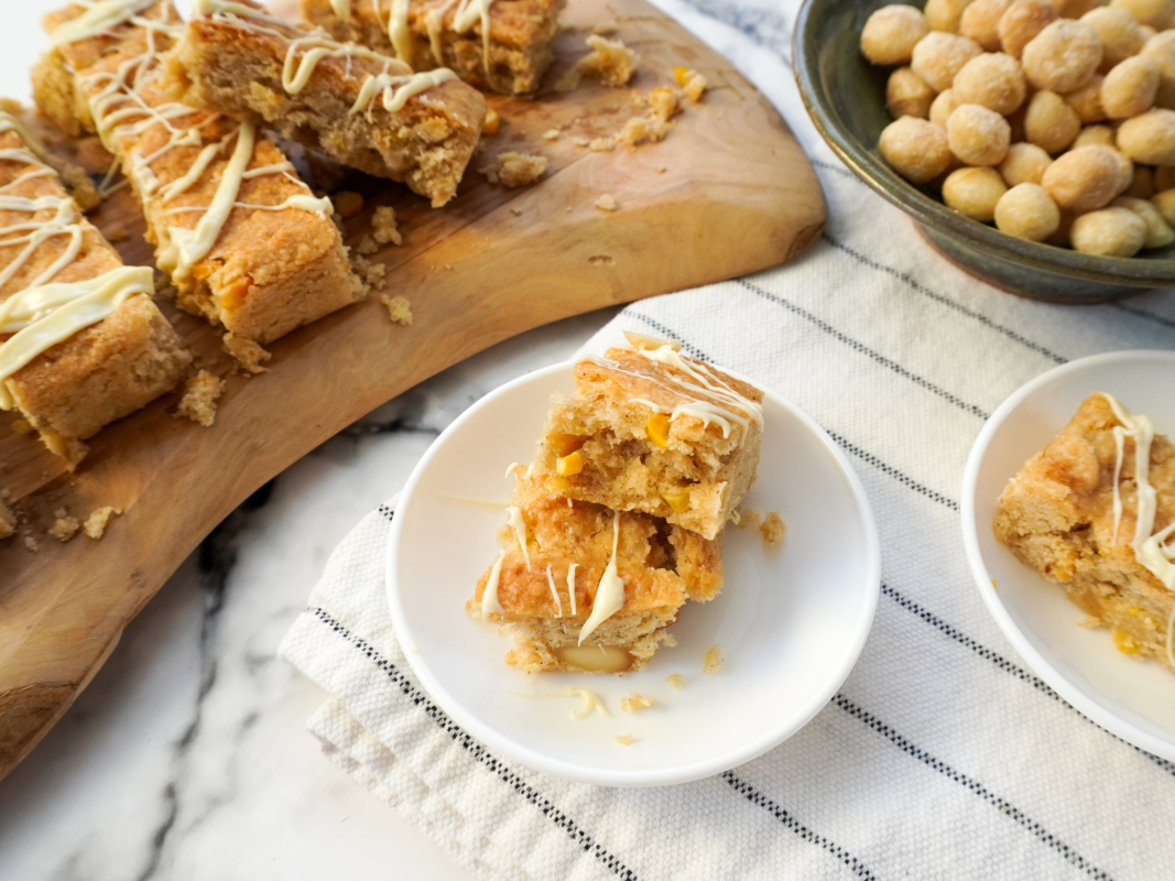 Sweet Corn & Macadamia Shortbread Bars – Recette Magazine